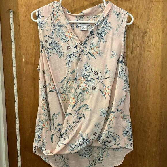 Size M - Liz Claiborne - Pale Pink and Floral Sleeveless Blouse - Picture 1 of 6